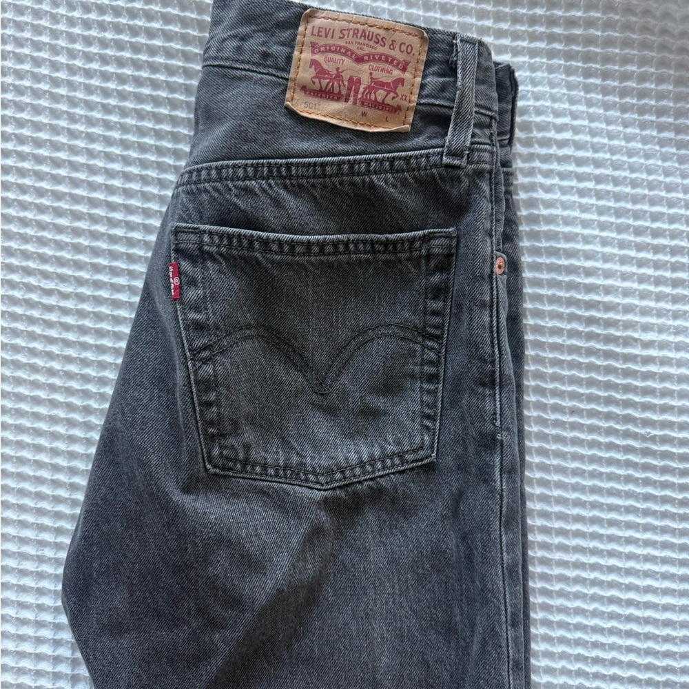 Levi's Women's Straight Leg Jeans - Dark Gray